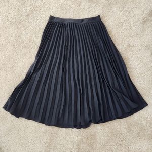 Black midi skirt